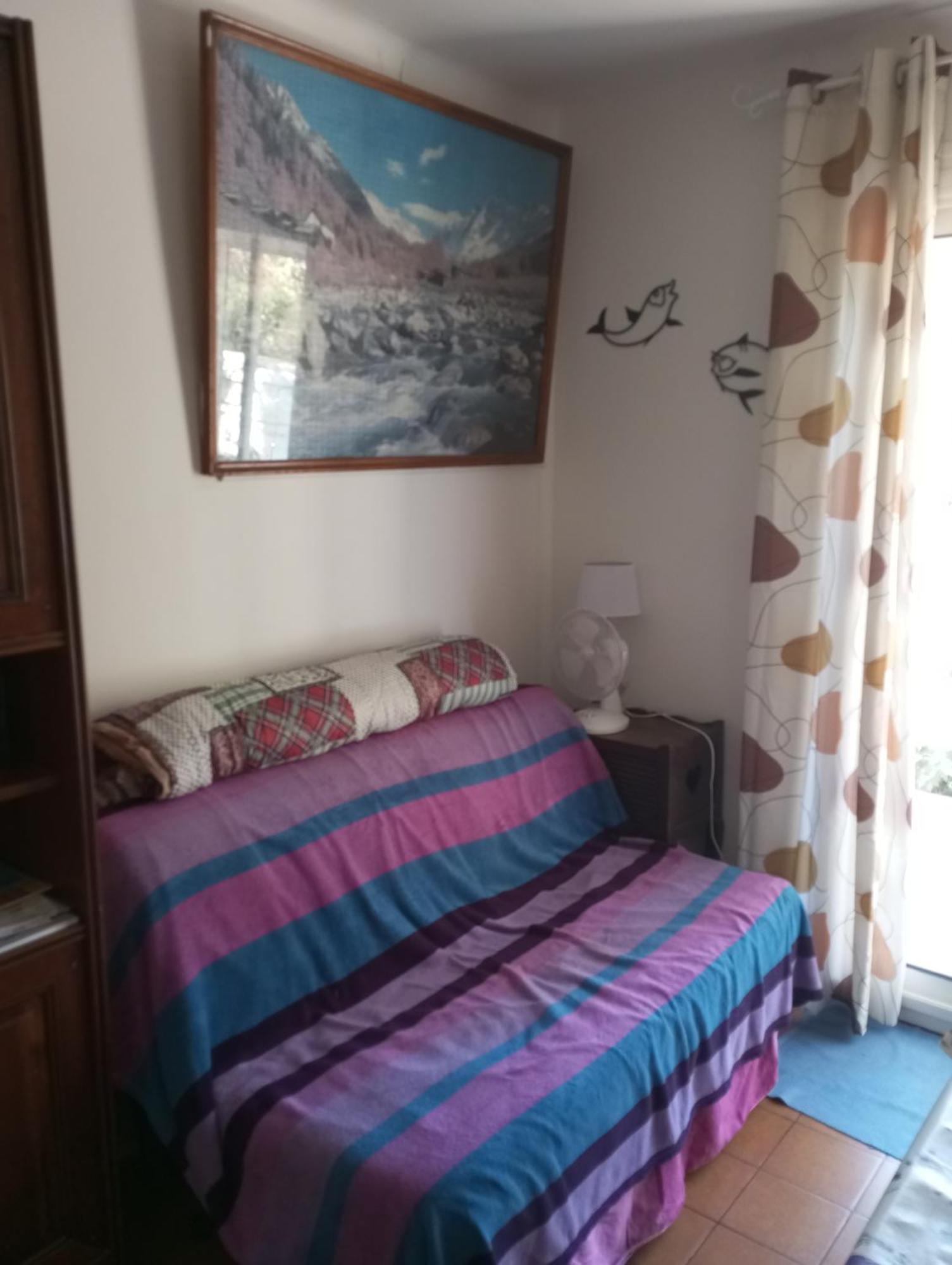 F1 Chambre Et Cuisine Reynes Luaran gambar